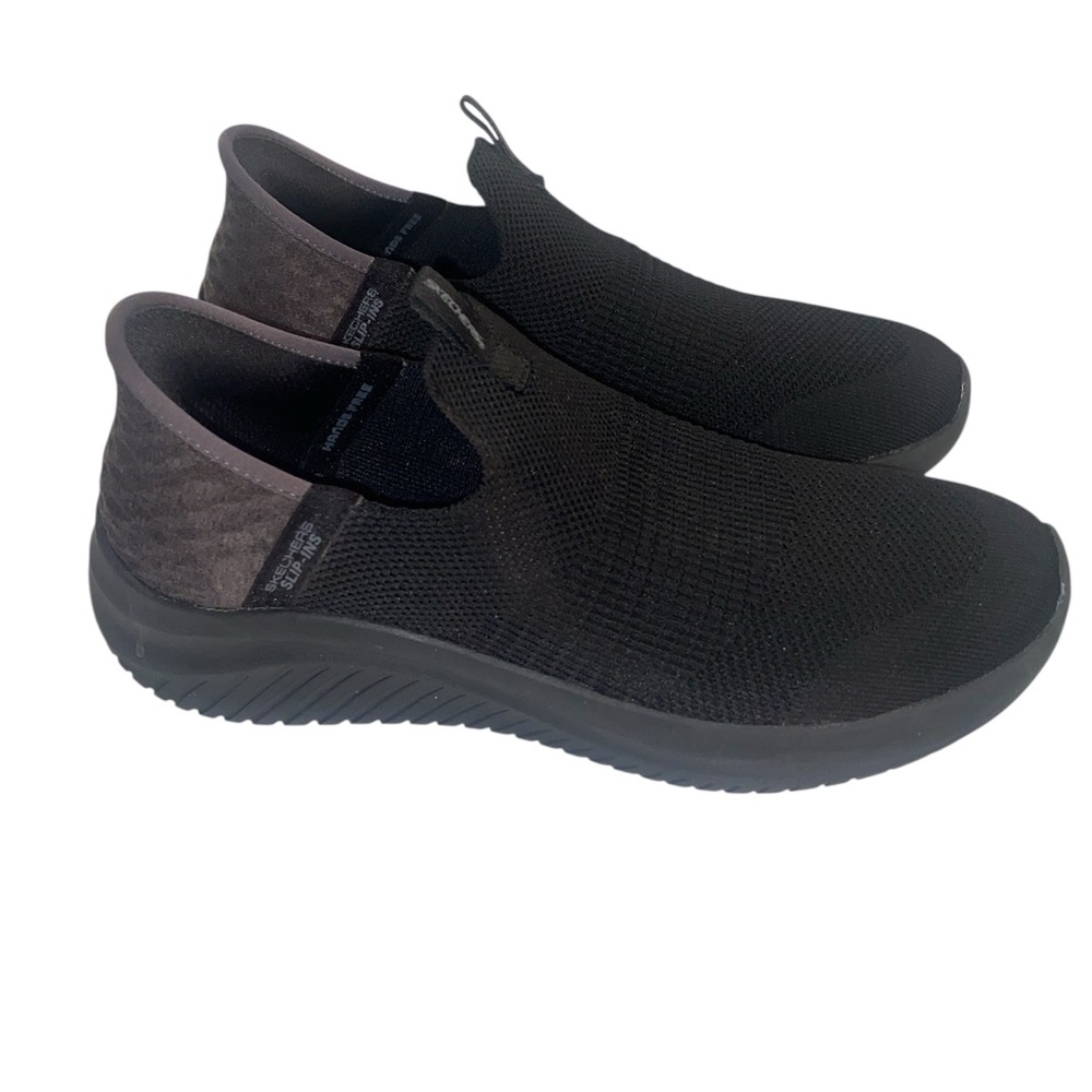 Women’s Black Skechers slip on Suze 6.5 Pre owned